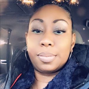 Meet your Posher, Alicia